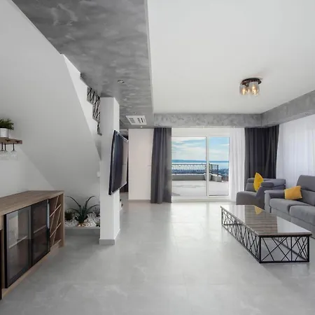 4 Bedroom Awesome In Kucine