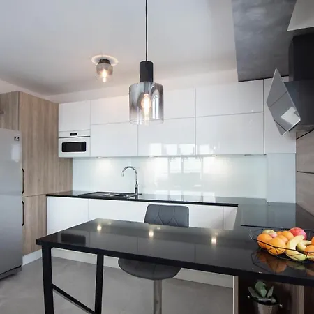Holiday home 4 Bedroom Awesome In