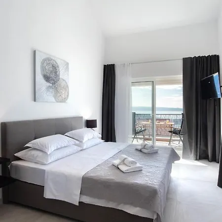 4 Bedroom Awesome In Holiday home Kucine