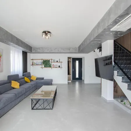 4 Bedroom Awesome In Holiday home